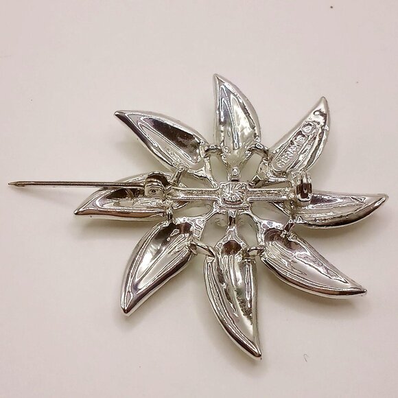 Vintage Gerrys Brooch Flower Design Silver Tone Crystal Center Lapel Pin - Picture 4 of 6